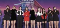 Cute & Cantik, TWICE Sampai AKB48 di Red Carpet MAMA 2017 Jepang