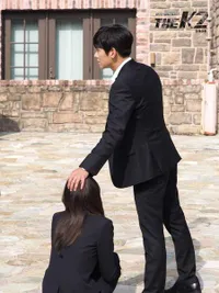 Cute Bikin Baper, Yoona & Ji Chang Wook di Balik Layar The K2