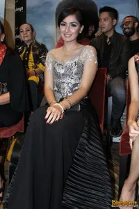 Cantiknya Chelsy Liven Miss Indonesia Earth 2012 - RETAK GADING
