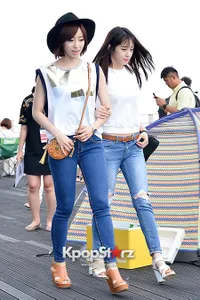 Cantiknya Jiyeon dan Eunjung T-Ara Hadiri Coleman Outdoor Camping