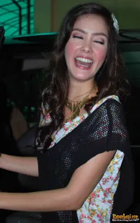 Cathy Sharon Bicarakan Pacar