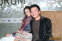 Cathy Sharon di Pameran Foto In My Room