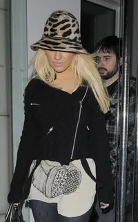 Christina Aguilera - Paris Hilton