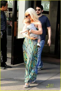 Christina Aguilera Dan Max Liron