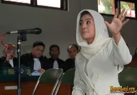 Cici Paramida Jalani Rekonstruksi di PN Cibinong