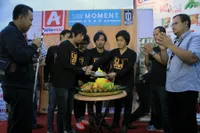 d Masiv Pecahkan Rekor Muri Keliling Outlet Alfamidi