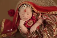 Dandan Ala Gadis India, Ini 8 Potret Newborn Photoshot Baby Christl Euginia Putri Sulung Baby Margaretha yang Menggemaskan