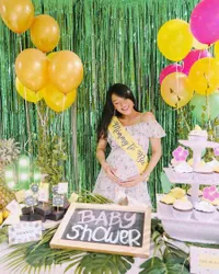 Dapat Kejutan Baby Shower, Istri Raditya Dika Cantik & Bahagia