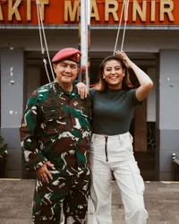 Dari Alyssa Daguise Sampai Raline Shah, Ini 9 Potret Ayah Selebritis Tanah Air yang Punya Pekerjaan Mentereng - Jadi CEO Hotel Mewah