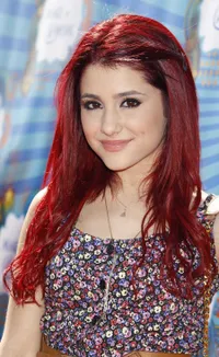 Bikin Pangling, 8 Potret Transformasi Ariana Grande dari Awal Debut Hingga Sekarang yang Makin Elegan