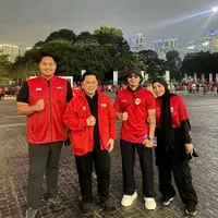 Dari Keluarga Darius Sinathrya Sampai Rafathar, Potret Artis Nonton Timnas Indonesia Vs Australia di GBK