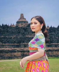 7 Potret Selebriti di Acara Malam Nominasi Festival Fim Indonesia 2022, Ada Prilly Latuconsina Hingga Reza Rahardian
