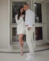 Dari Sandrinna Michelle Sampai Alyssa Daguise, Ini 14 Potret Kedekatan Selebritis Cantik Tanah Air Bersama Ayah Bule Yang Jarang Sekali Tersorot