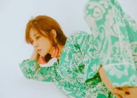 Debut Solo, Yuri SNSD Tampil Mempesona di Foto Teaser 'Into You'