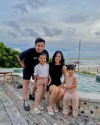 Demi Anak, Potret Rachel Vennya dan Okin yang Tetap Akur Meski Sudah Cerai - Netizen: Masih Cocok