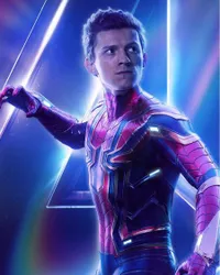 Demi Bertemu Tom Holland, Gadis Ini Recreate Foto Keren Idolanya!