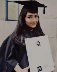 Deretan Artis yang Mengenyam Pendidikan di Kampus Terbaik, Ada yang Lulus dengan Cum Laude!