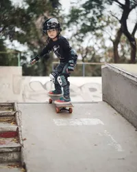 Deretan Foto Bjorka Anak Ringgo Aktif Banget Jago Main Skateboard