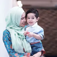 Deretan Foto Bukti Riendra Putra Alyssa-Dude Bayi Ganteng Stylish