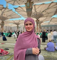 Deretan Foto Cantik Tissa Biani yang Berhijab - Pakai Cadar Selama Menunaikan Ibadah Umrah di Tanah Suci