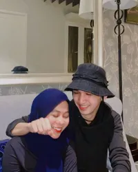 Deretan Foto Cimoy Montok yang Kini Berhijab, Lagi Dekat dengan Rio Ramadhan Mantan Pacar Kekeyi?