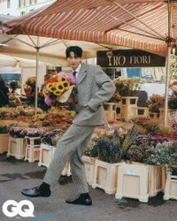 Deretan Foto Ganteng Byeon Woo Seok untuk Prada di Majalah GQ Korea