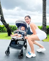 Deretan Foto Jessica Iskandar yang Ramai Hujatan Netizen, Over Buka-Bukaan Saat Momong Anak - Pakai Baju Nggak Sopan Saat Natal