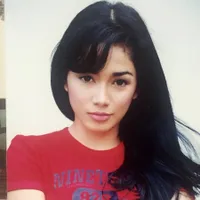 Deretan Foto Lawas Ussy Sulistiawaty yang Nggak Berubah, Buktikan Cantiknya Nggak Luntur dan Awet Muda Bak Gadis
