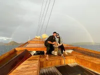 Deretan Foto Liburan Ammar Zoni Mesra Bareng Irish Bella di Labuan Bajo, Hot Daddy Pamer Body yang Kembali Kekar!