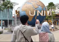 Deretan Foto Mesra Roger Danuarta dan Cut Meyriska di Universal Studio, Bikin Ngakak!