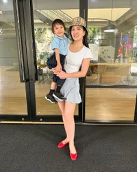 Deretan Foto Shandy Aulia Saat Gendong Claire, Disebut Kayak Gadis ABG Momong Adiknya