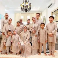 Deretan Gaya Lebaran Para Seleb, Kompak Sekeluarga!