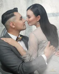 Deretan Pemotretan Terbaru Asmirandah dan Suami, Romantis Bak Pengantin Baru