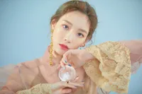 Deretan Pesona Berbeda Taeyeon SNSD Lewat Comeback 'Four Seasons'