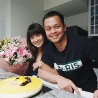 Deretan Potret Rio Alief Ajak Kekasih Baru ke Makam Mendiang Istrinya, Ternyata Bukan Kali Pertama