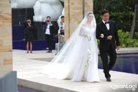 Detail Gaun Venny Istri Edric Tjandra Saat Pemberkatan Nikah