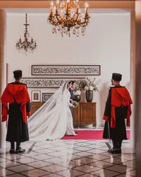 Detail Penampilan Rajwa Al Saif Istri Pangeran Hussein dari Yordania Kala Menikah, Disebut Copycat Gaya Kate Middleton