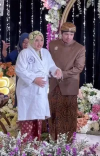 Detik-detik Atta Halilintar Jatuh Terjungkal di Panggung Tujuh Bulanan Aurel Hermansyah, Jatah Malu Seumur Hidup Terpakai