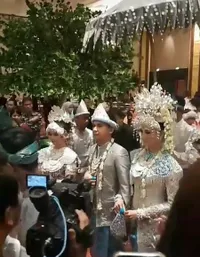 Detik-Detik Menuju Pelaminan, Raditya Dika - Anissa Nari Tortor