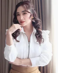 Dewi Perssik Risih Dituding Mandul, Merasa Sudah Cukup Dengan Semua yang Dimiliki Saat Ini
