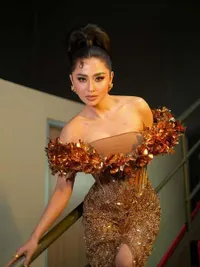 Dewi Perssik Tanggapi Kabar yang Menyebutnya Berseteru dengan Irish Bella