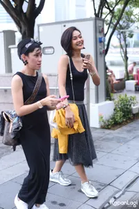 Di Balik Konser 2 Dekade Ungu, Ada Support 2 Wanita Cantik Ini