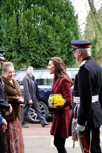 Di Kegiatan Sosial, Kate Middleton Cantik & Dapat Sambutan Hangat