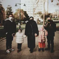 Dibilang Kayak Anak Turki Asli, 8 Potret Cantiknya Arsy Berhijab Selama Liburan - Panen Pujian