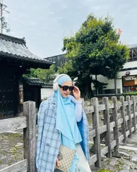 Dicibir Saat Pamer Sedekah 2 Miliar dan Rumah Baru, Ini 8 Potret Gaya April Jasmine yang Sosialita Banget - Tajir dari Bisnis Rokok?