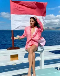 Didepak dari Girlsquat, Ini 8 Potret Terbaru Kerenina Sunny - Baru Saja Lulus S1 Hukum