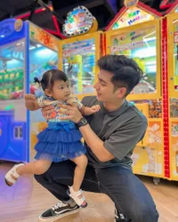Digugat Cerai, 8 Potret Teuku Ryan Nikmati Waktu Bareng Moana - Pakai Cincin Kawin Tanda Tak Mau Pisah dari Ria Ricis?