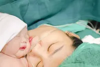 Dihadiri Dewi Perssik & Kekasih Pilot, 8 Potret Rosa Meldianti Melahirkan Anak Pertama - Sudah Punya Nama Unik