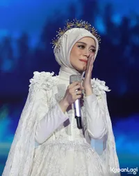 Dihadiri Sekitar 4000 Penonton, Ini 8 Potret Suasana Konser Lesti Kejora yang Bikin Banjir Air Mata - Momen Ayahnya Menangis Disorot