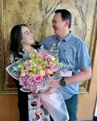 Dikabarkan Hamil Anak Kedua, 8 Potret Puput Nastiti Istri Ahok Pamer Babybump yang Mulai Terlihat